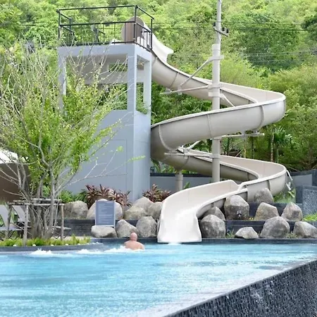 Sea View Spacious Condo Near Walking Street Pattaya Exterior photo